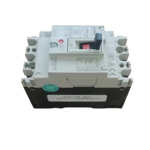 Gabinete de Control para Robot FANUC MATE, Conjunto de Interruptor de Alimentación 3P, Interruptores Independientes, Montaje en Riel DIN - Product Image 4