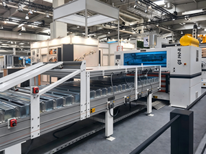 Ligne de laminage à chaud PUR - Machine de laminage de films PVC, PET, <span class=keywords><strong>CPL</strong></span> pour revêtements de sol en bois, panneaux muraux, portes d'armoires et de placards - Product Image 5