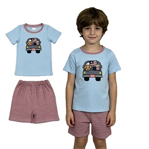 Conjuntos de Ropa RTS Boutique Casual de Verano para el 4 de Julio, Camiseta y Pantalones Cortos con Bordado de Perro y Coche para Hermanos y Niños Pequeños - Product Image 1