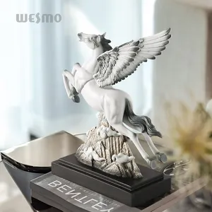 Animal Cheval Polyrésine Figurine Sculpture Art Statue Salon Table Top Modern Ornament for Home Decors