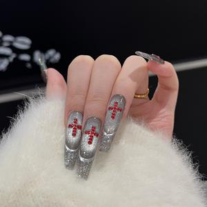 Faux ongles Ruby à presser avec motif œil de chat foncé, paillettes et cristaux, design français, luxe, faits à la main - Product Image 2