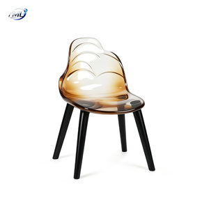 Chaise en résine transparente ML avec pieds noirs, mobilier de salon moderne, design contemporain, dossier ergonomique solide - Product Image 1