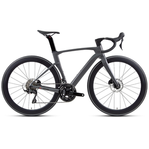 Vélo de course urbain à 24 vitesses avec cadre en fibre de carbone ultraléger et freins à disque hydrauliques pour la cyclisme urbain et les courses sur route - Product Image 1