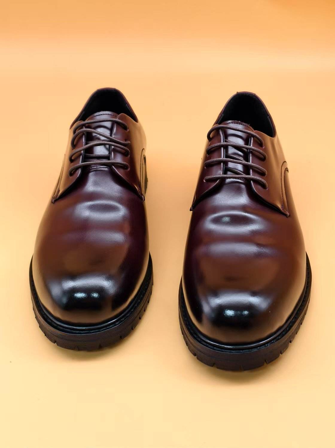 สีน้ำตาล