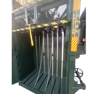 Presse à balles et compacteurs verticaux pour le stockage du cuir - Product Image 1