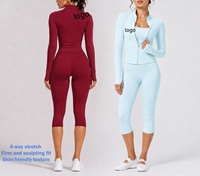 Ensemble de sport brossé ajusté pour femme, veste zippée à col montant et leggings capri effet push-up, fournisseur OEM ODM
