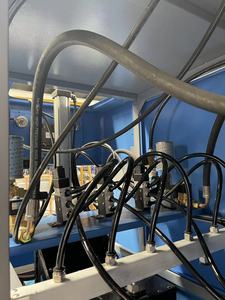 Machine de soufflage de bouteilles en <span class=keywords><strong>plastique</strong></span> PET de 20 <span class=keywords><strong>litres</strong></span> à prix d'usine, pour la fabrication de bouteilles de 5 gallons, machine de moulage par soufflage - Product Image 5