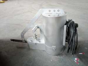 Machine à scier motorisée <span class=keywords><strong>pour</strong></span> abattoir et transformation de la viande avec pompe et roulement <span class=keywords><strong>pour</strong></span> une haute productivité dans la découpe de la poitrine de bétail - Product Image 2