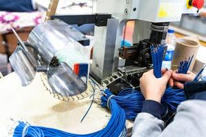 定制制造<span class=keywords><strong>2</strong></span>.0毫米间距电缆，<span class=keywords><strong>2</strong></span> <span class=keywords><strong>3</strong></span> 4 5 6 7 8 9 10 11 12 13 14 15 16 P Molex 505570 5055700801 - Product Image 6