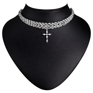 Nuevo Collar con Colgante de Cruz de Cobre, Estilo Europeo Americano, <span class=keywords><strong>Accesorios</strong></span> de Moda con Personalidad, Joyería de Alta Gama <span class=keywords><strong>para</strong></span> Fiestas, con Circonita - Product Image 1
