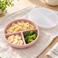 Assiette à ventouse en silicone OEM ODM pour bébé avec couvercle, assiette repas enfant trois compartiments, couleurs personnalisées, vente en gros usine