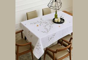 Mantel de Lino Sakura |   Mantel de Mesa de Lino 100% de Lujo, Ecológico y Reutilizable, Diseño de Flores de Cerezo para Bodas - Product Image 3