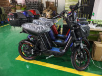 Scooter électrique à deux roues à assistance au pédalage à suspension intégrale 350W, fabricant chinois, vente chaude 2024, batterie 48V