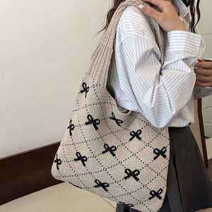 Bolso Tote de Gran Capacidad para Mujer, Nuevo Modelo 2025, Tejido con Lazo, Cierre Abierto y Forro de Poliéster - Product Image 4