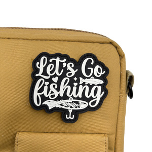Distintivo/Emblema in PVC 'Lets Go Fishing' per Abbigliamento da Pesca, Attrezzatura da Viaggio, Abbigliamento Outdoor e Decorazione Street Fashion - Product Image 2