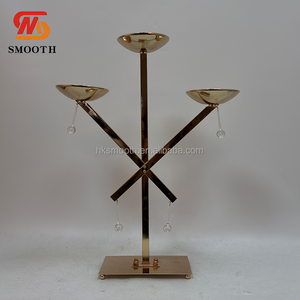 เชิงเทียนทองเหลืองตกแต่งงานแต่งงานสุดหรูหรา ของตกแต่งโต๊ะกลางแบบโบราณ - Product Image 1