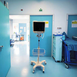 उच्च गुणवत्ता वाली चिकित्सा ट्रॉली गाड़ी ऊंचाई-समायोज्य डिजाइन अस्पताल ट्रॉली बहुक्रियाशील चिकित्सा रोगी मॉनिटर कार्ट - Product Image 6