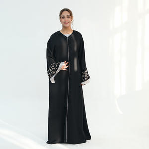 Robe Abaya de soirée formelle musulmane modeste, sur mesure, de luxe, faite à la main, à motifs floraux, avec des manches à deux tons et des bordures perlées, 2026 - Product Image 4