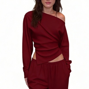 Chemisier court asymétrique à une épaule froncé à manches longues pour femme – Tendance - Product Image 3