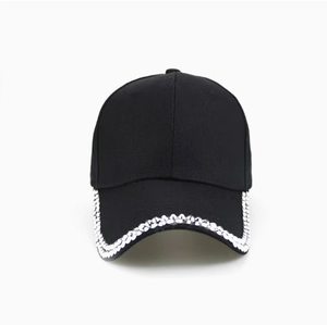 Casquette de baseball personnalisée avec strass, logo brodé blanc et visière ornée de cristaux, style trucker - Product Image 4