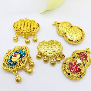 จี้รูปดอกบัวเคลือบสีแบบดั้งเดิม พร้อมล็อคแบบรุยอี้ ทำจากโลหะผสมสังกะสี เครื่องประดับสไตล์จีน สำหรับใส่กับสร้อยคอเสื้อสเวตเตอร์ ของขวัญสำหรับทุกเพศ - Product Image 3