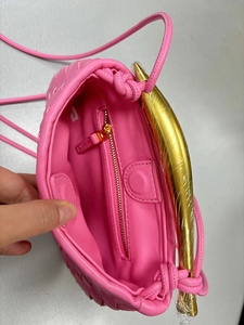 Pochette a Mano <span class=keywords><strong>da</strong></span> <span class=keywords><strong>Donna</strong></span> Intrecciata Fashion <span class=keywords><strong>da</strong></span> 20 cm, Mini <span class=keywords><strong>Borsa</strong></span> Sardine con Tracolla Singola, <span class=keywords><strong>Borsa</strong></span> <span class=keywords><strong>da</strong></span> <span class=keywords><strong>Sera</strong></span> per Feste <span class=keywords><strong>da</strong></span> Guangzhou - Product Image 6