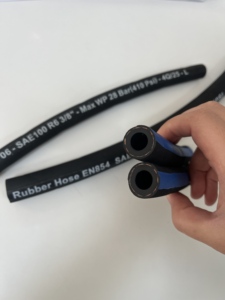 5/16 inç Endüstriyel SAE R6 Dizel Yakıt <span class=keywords><strong>NBR</strong></span> Kauçuk Hortum Borusu Tekstil Örgülü Güçlendirilmiş Siyah Kesme - Product Image 2