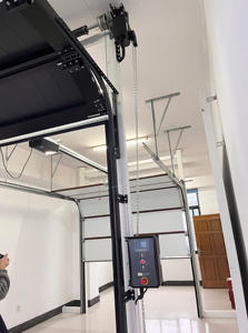 Grille de porte de <span class=keywords><strong>garage</strong></span> en aluminium automatique d'aspect bois de luxe pour villa grilles modernes lattes portails de <span class=keywords><strong>garage</strong></span> sectionnels isolés et intelligents - Product Image 5