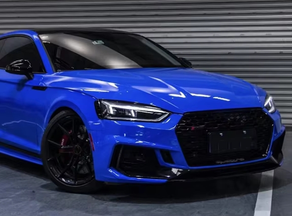 Blu zaffiro di cristallo lucido