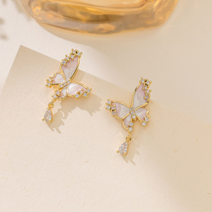 Boucles d'oreilles papillon en zircon, design coquillage doré, bijoux d'anniversaire pour femmes EDB-005 - Product Image 4