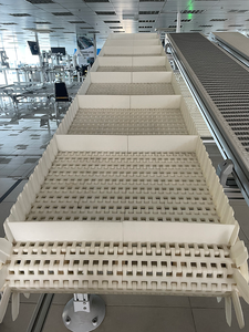 Convoyeur à chaîne flexible MF2 CC 3X75 à courroie en plastique à crampons sur mesure Transport facile État neuf pour usine de fabrication - Product Image 3