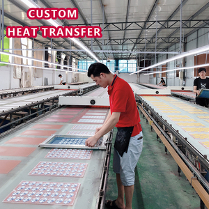 Étiquettes nominatives personnalisées en PET haute densité autocollants logo en relief 3D étiquettes thermocollantes <span class=keywords><strong>pour</strong></span> vêtements <span class=keywords><strong>pour</strong></span> T-shirts sacs de transfert thermique en vinyle et fer - Product Image 6