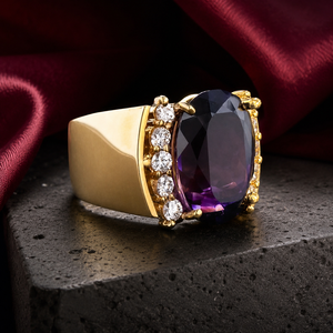 Anello con Gemma Viola per Donne, Elegante Gioiello da Dito per Business e Moda - Product Image 4