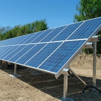 Système de montage solaire en aluminium anodisé, support de panneau PV, structure de support au sol, support de panneau solaire, station d'énergie solaire