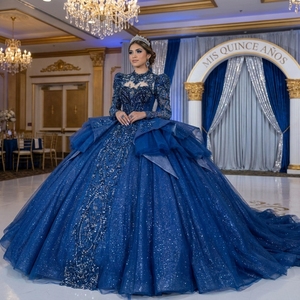 Xs321 Vestido de Gala Moderno y Elegante Azul Marino con Lentejuelas, Escote Corazón, Manga Larga, Lazo de Mariposa con Cristales Plateados, Largo hasta el Suelo - Product Image 1