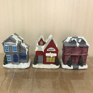 2025 Handmade 3D Traditional <strong>House</strong> with Snow Matte Finish <strong>Custom</strong> <strong>Resin</strong> <strong>Village</strong> <strong>Christmas</strong> Ornament Home Decor - Product Image 2