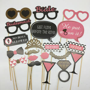 <span class=keywords><strong>Despedida</strong></span> <span class=keywords><strong>de</strong></span> <span class=keywords><strong>soltera</strong></span> Photo Booth Props Mrs Party Decoraciones, Bride to Be Bridal Shower Girls Night Out Selfie Props <span class=keywords><strong>Juegos</strong></span> Accesorios - Product Image 5