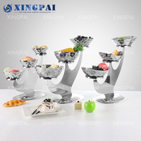 Xingpai Bruiloftsfeest Decoraties Drie Niveaus Gehamerde Afternoontea Eten Display Riser Zilveren Fruitschaal Display Stand