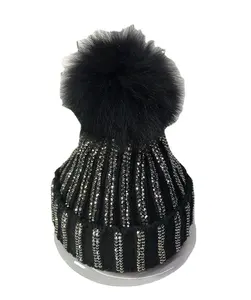 Neu alle Diamant Winter mütze Luxus qualität Fox Pelz Pompon Hüte Mütze Hochwertige Mädchen Frauen Motorhaube Winter mützen für Frauen