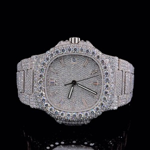 Lujo Seiko Cuarzo Analógico Iced Diamond Reloj de pulsera Cojín Dial Plata Pulsera Cristal Bisel Baguette Marcadores Unisex Moda - Product Image 1