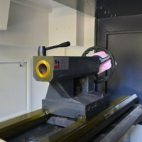 Torno CNC Horizontal de Servicio Pesado CK6163, Distancia entre Centros de 1000/1500/2000/3000 mm, Diámetro Interior de 105 mm, Precisión