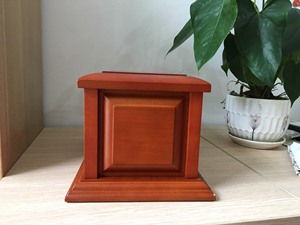 La urna de cremación de madera de estilo americano más vendida de alta calidad hecha a mano de Vietnam para adultos Mascotas Buen precio - Product Image 4