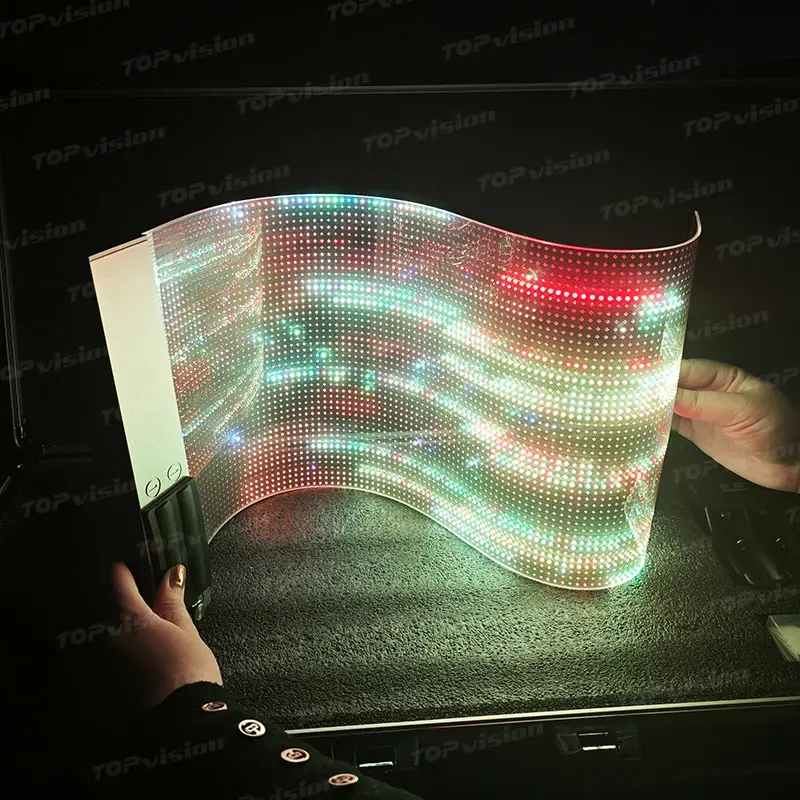 Topvision จอแสดงผลแบบฟิล์มใส LED ติดผนังวิดีโอสำหรับโฆษณากระจกมีกาวยืดหยุ่น