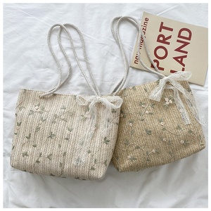 Borsa a Mano Intrecciata alla Moda per Donne, <span class=keywords><strong>Stile</strong></span> Minimalista, Tracolla Singola con Chiusura a Bottone e Fiocco, Doppio Manico - Product Image 1