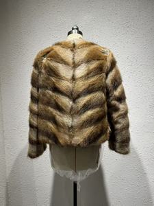 Cappotto Corto di Lusso in Pelliccia di Muskrat per Donne, Giacca in Vera Pelliccia di Zibellino con Cuciture Visibili, Collo a O, Colore Naturale, Caldo Abbigliamento Invernale - Product Image 5