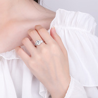 Bague en argent S925 avec moissanite de 3 carats, classique à quatre griffes, forme œuf de pigeon, par MUSHAN Jewelry Factory