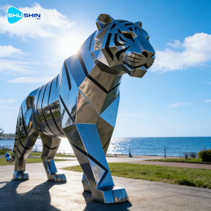 磨き上げられたステンレス鋼の虎の像、動物園の入り口装飾用、獰猛な野生動物をモチーフにした彫刻モデル - Product Image 3