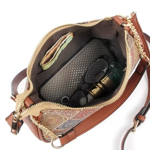 <span class=keywords><strong>Borsa</strong></span> a <span class=keywords><strong>tracolla</strong></span> a mezzaluna per le donne stampata sughero sotto le ascelle con chiusura a cerniera Logo personalizzato - Product Image 3
