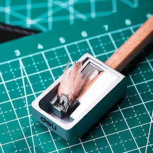Deli Metal Mini Pencil Sharpener Zinc Alloy Manual Geometric Design 36x28.5x14.5mm Single Pack - Product Image 2