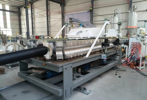 Machine de fabrication de tuyaux corrugués à double paroi en plastique HDPE DWC haute vitesse de 110 à <span class=keywords><strong>600</strong></span> mm pour système de drainage souterrain - Product Image 2